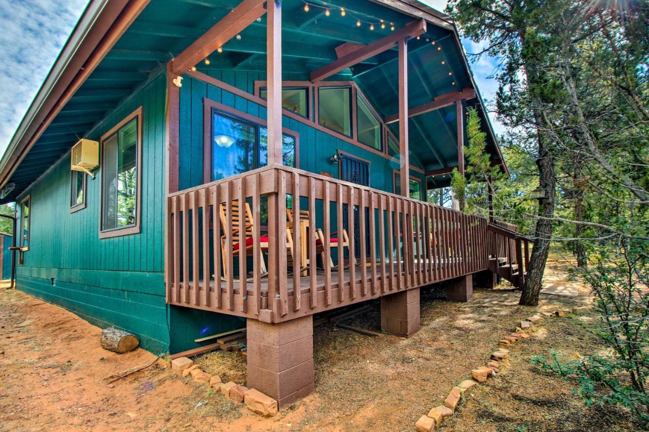 Modern Heber-Overgaard Cabin With Deck And Fire Pit Exterior photo